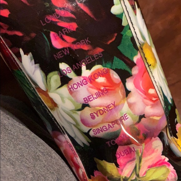 Ted Baker London Black/Multi Clr Floral Vinyl Tote - Picture 6 of 12